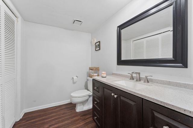 1425 Oxford Lane, Boynton Beach, FL 33426