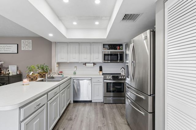 1425 Oxford Lane, Boynton Beach, FL 33426