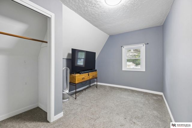 5210 Adams Street, Lincoln, NE 68504