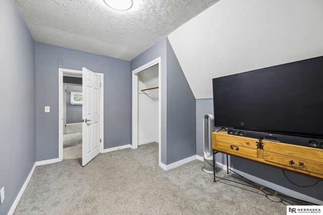 5210 Adams Street, Lincoln, NE 68504