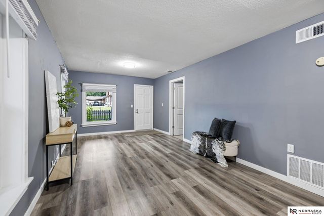 5210 Adams Street, Lincoln, NE 68504
