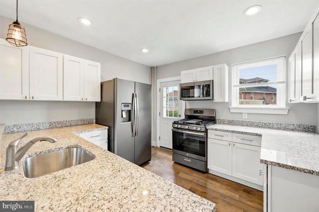 732 W RAILROAD AVE, Bryn Mawr, PA 19010