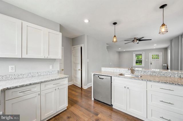 732 W RAILROAD AVE, Bryn Mawr, PA 19010
