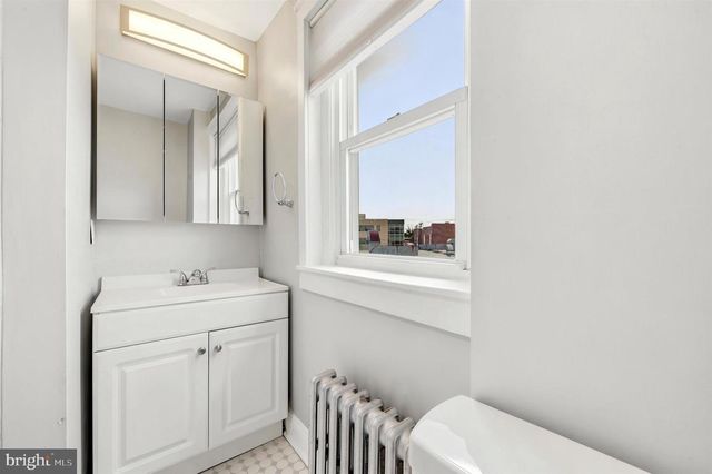 732 W RAILROAD AVE, Bryn Mawr, PA 19010