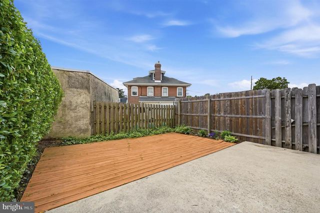 732 W RAILROAD AVE, Bryn Mawr, PA 19010