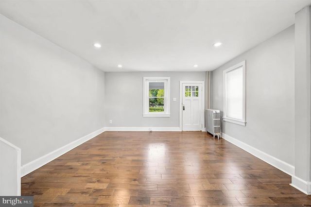 732 W RAILROAD AVE, Bryn Mawr, PA 19010