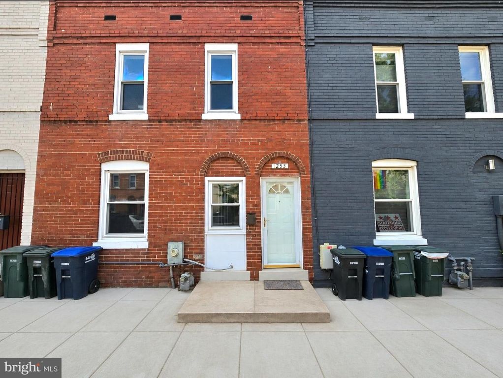 1253 CARROLLSBURG PL SW, Washington, DC 20024