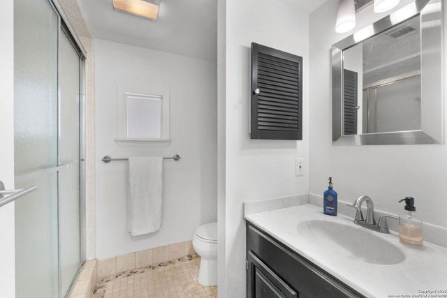 8909 Willmon Way, Windcrest, TX 78239