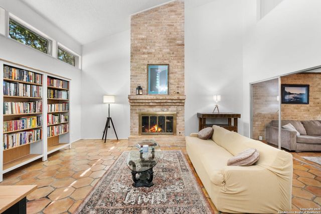 8909 Willmon Way, Windcrest, TX 78239