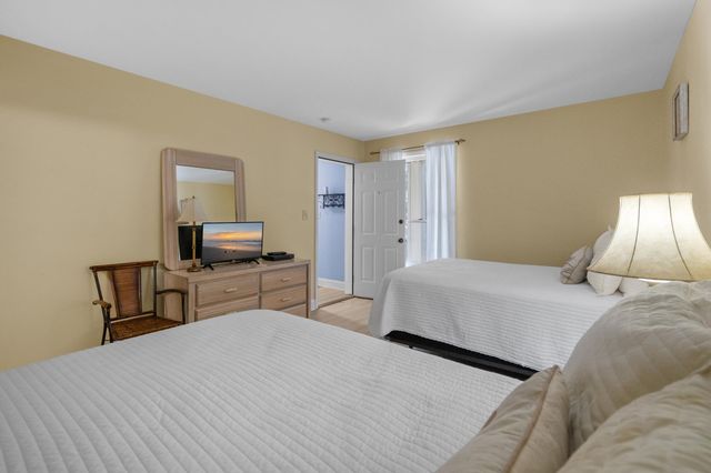 200 Stillwood Dr Unit 2, Pawleys Island, SC 29585