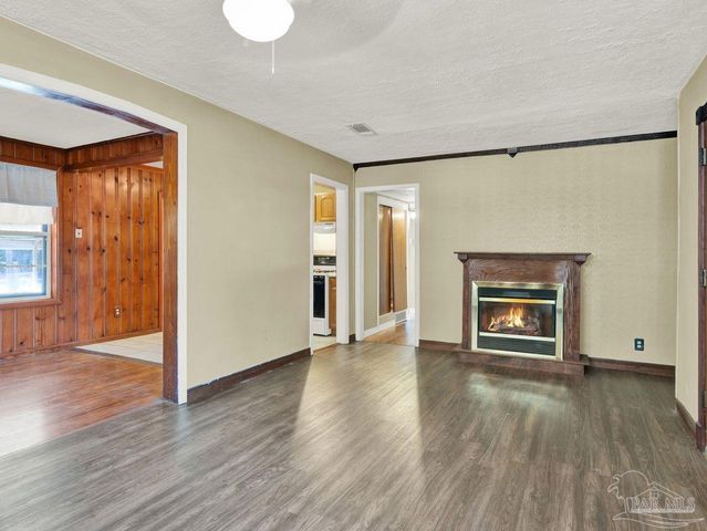 307 Lakewood Rd, Pensacola, FL 32507