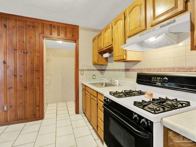 307 Lakewood Rd, Pensacola, FL 32507