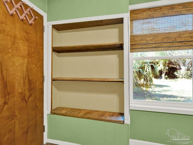 307 Lakewood Rd, Pensacola, FL 32507