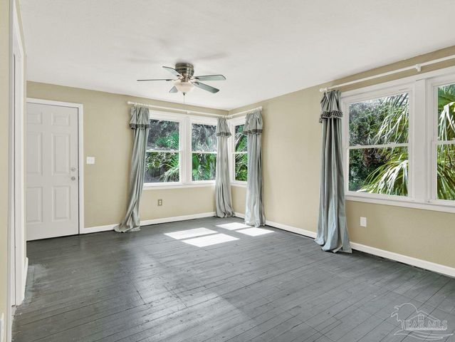 307 Lakewood Rd, Pensacola, FL 32507