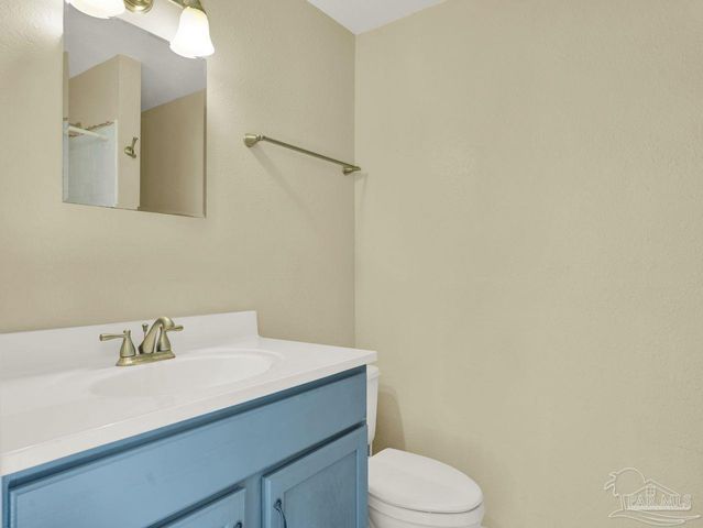 307 Lakewood Rd, Pensacola, FL 32507