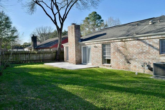 13723 Ella Lee Lane, Houston, TX 77077