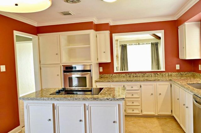 13723 Ella Lee Lane, Houston, TX 77077