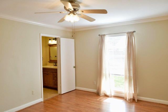 13723 Ella Lee Lane, Houston, TX 77077