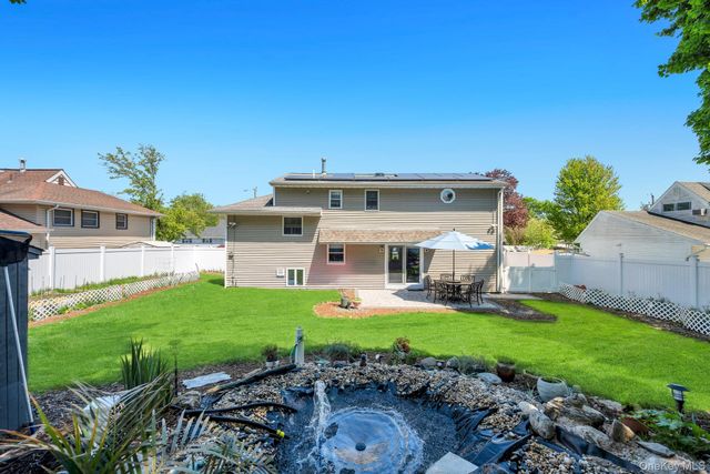 33 Wiltshire Drive, Commack, NY 11725