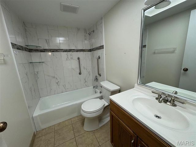 13573 Coliseum Drive, Chesterfield, MO 63017