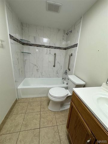 13573 Coliseum Drive, Chesterfield, MO 63017