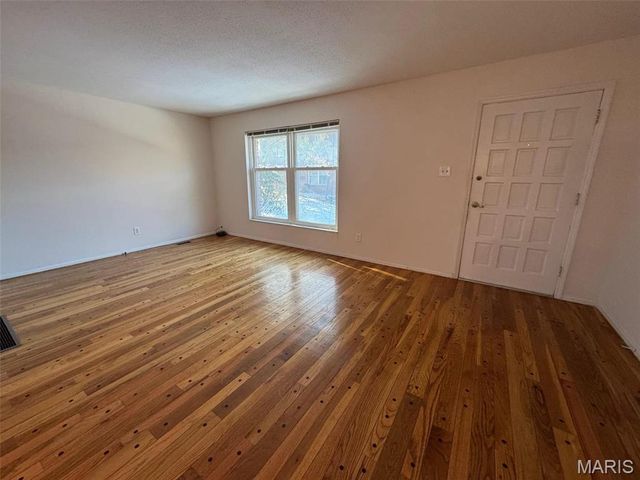 13573 Coliseum Drive, Chesterfield, MO 63017