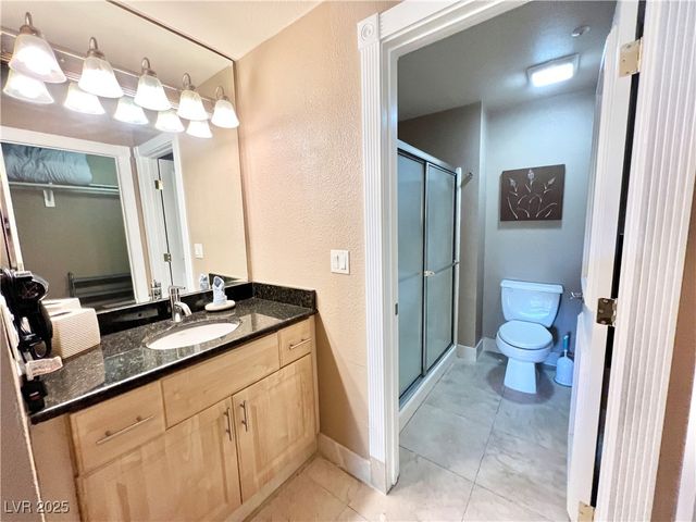 260 East Flamingo Road 204, Las Vegas, NV 89169