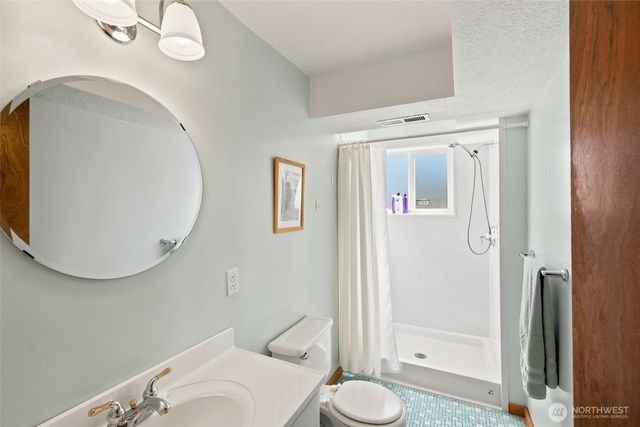 3657 SW 318th Street, Federal Way, WA 98023