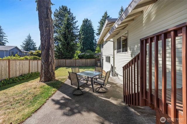 3657 SW 318th Street, Federal Way, WA 98023