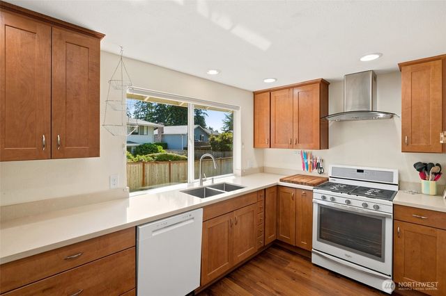 3657 SW 318th Street, Federal Way, WA 98023