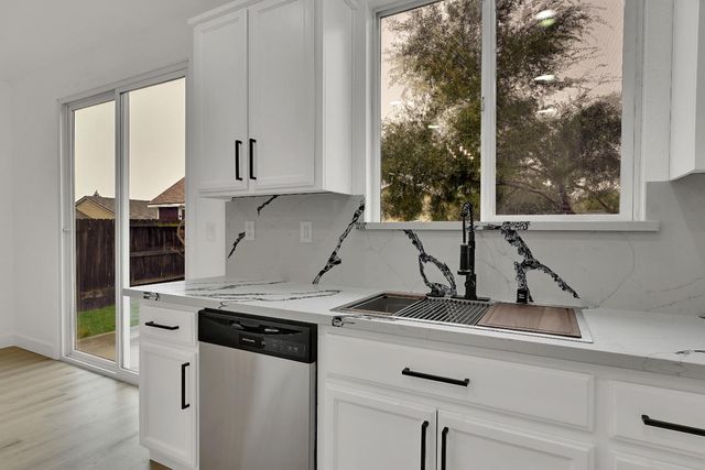 1302 Amaranth St, Plumas Lake, CA 95961