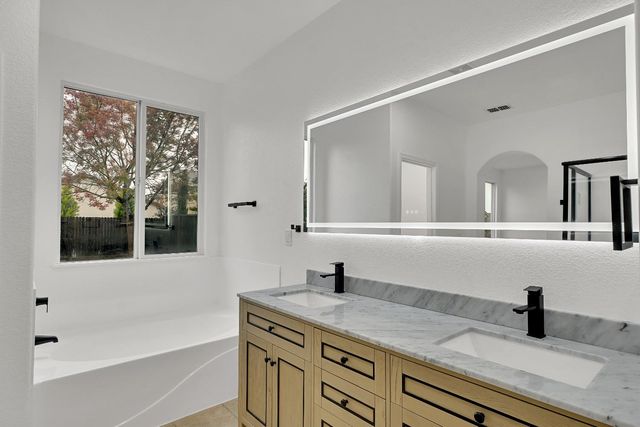 1302 Amaranth St, Plumas Lake, CA 95961