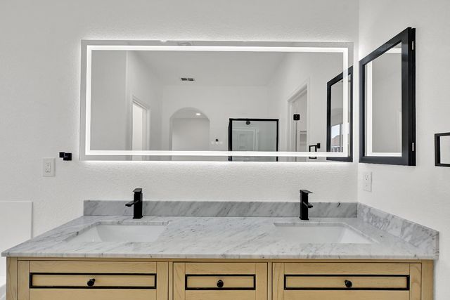 1302 Amaranth St, Plumas Lake, CA 95961