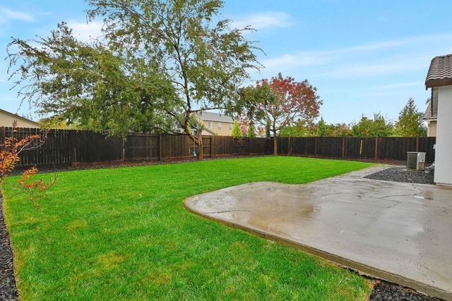 1302 Amaranth St, Plumas Lake, CA 95961