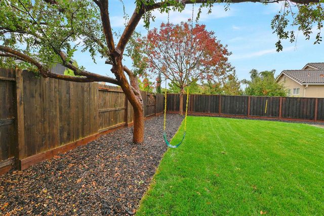 1302 Amaranth St, Plumas Lake, CA 95961