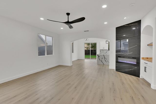 1302 Amaranth St, Plumas Lake, CA 95961