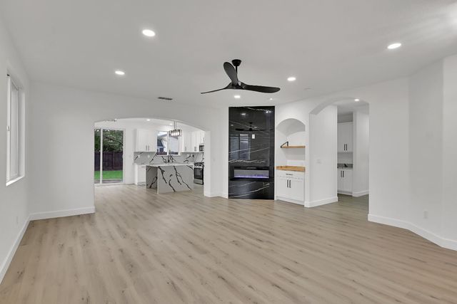 1302 Amaranth St, Plumas Lake, CA 95961