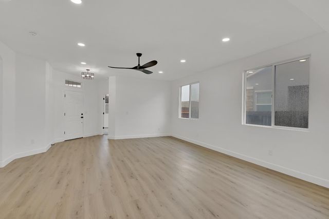 1302 Amaranth St, Plumas Lake, CA 95961