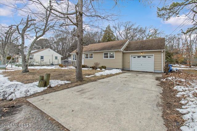 512 Clairmore Avenue, Lanoka Harbor, NJ 08734