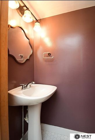 2140 S 33 Street, Lincoln, NE 68506