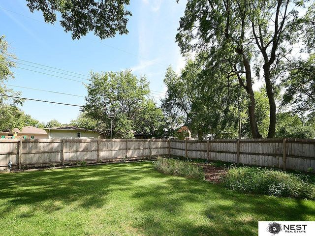 2140 S 33 Street, Lincoln, NE 68506