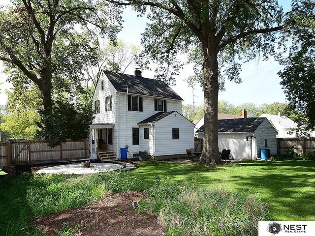 2140 S 33 Street, Lincoln, NE 68506