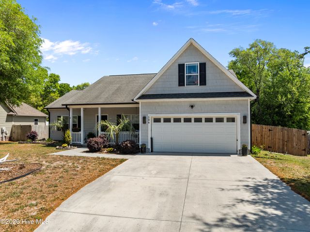 106 Wild Oak Drive, Newport, NC 28570