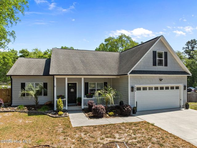 106 Wild Oak Drive, Newport, NC 28570