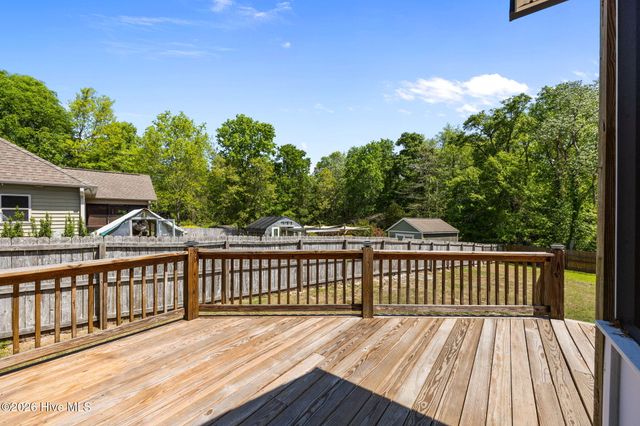 106 Wild Oak Drive, Newport, NC 28570