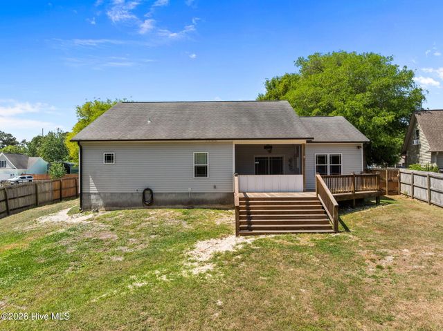 106 Wild Oak Drive, Newport, NC 28570