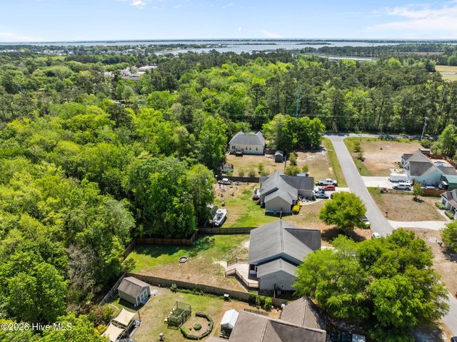 106 Wild Oak Drive, Newport, NC 28570