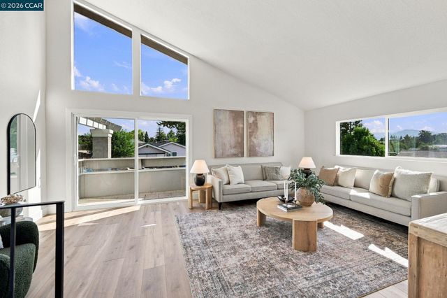 15 Citadel Ct, Pleasant Hill, CA 94523