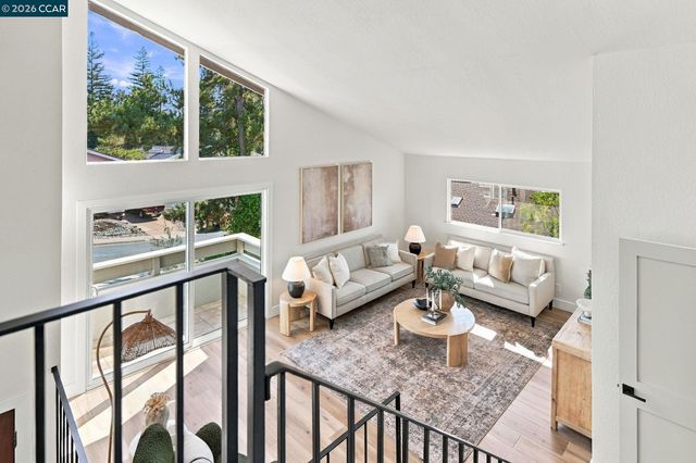15 Citadel Ct, Pleasant Hill, CA 94523