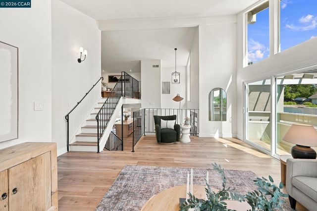 15 Citadel Ct, Pleasant Hill, CA 94523